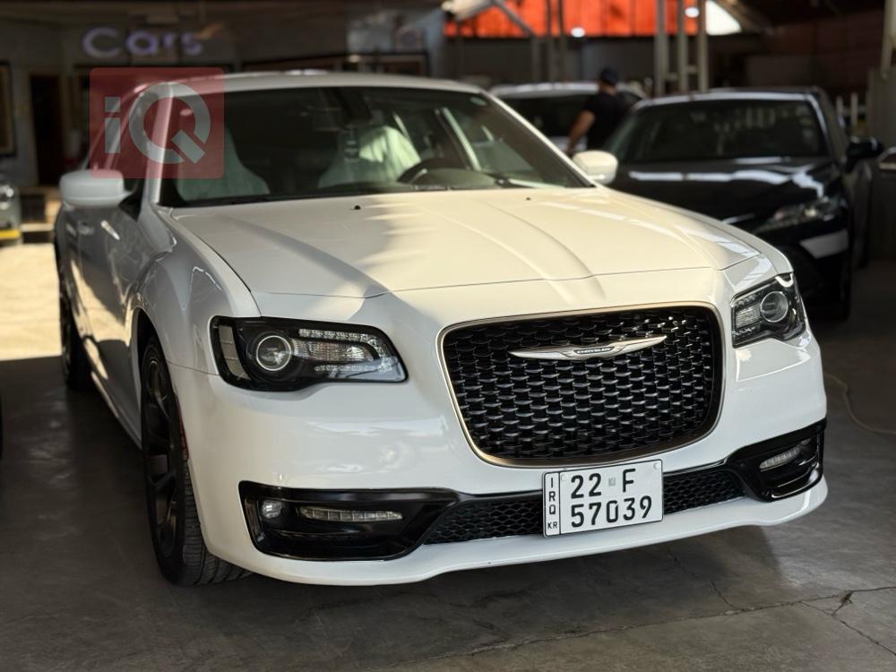 کرایسلەر 300